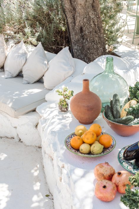 Beautiful lunch address in Ibiza with white lounge cushions