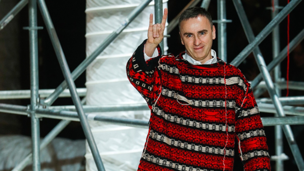Raf Simons stops his eponymous label: his career in a nutshell