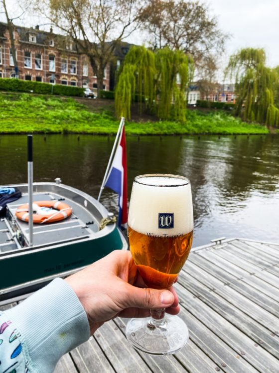 biertje bij de grachten van Den Bosch